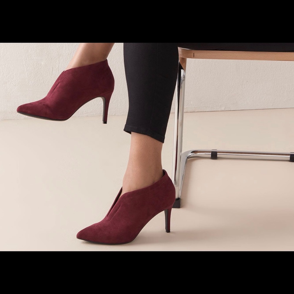 Burgundy pointy toe heeled booties